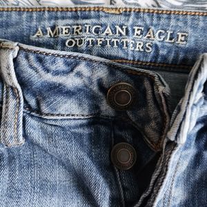 WOMEN'S American Eagle Distressed Jeans